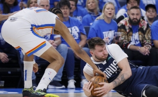 Dončičius ir "Mavs" gavo skaudžią pamoką, "Celtics" seriją pradėjo sutriuškinimu